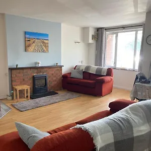 https://newcastlecourt3.galwayhotelsireland.net
