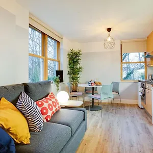 https://griffith-halls-of-residence.dublin-hotelsweb.com